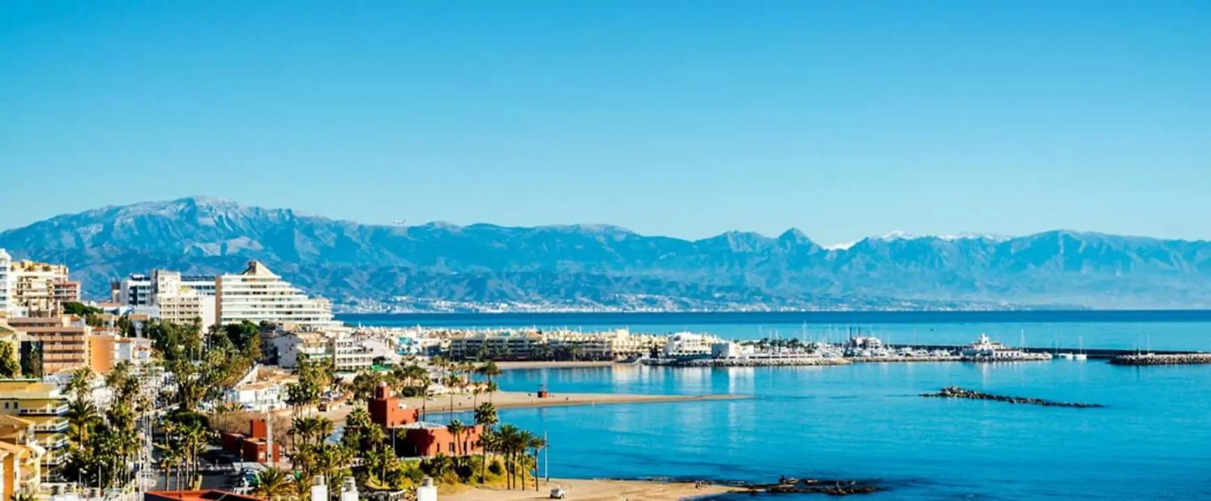 Beachfront Apartment With Sea Views Benalmádena